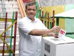 Pj Bupati Sampang Rudi Arifiyanto, S.Sos. MA, MSE telah menyalurkan hak pilihnya dalam Pemilihan Umum, Rabu (14/2/2024).